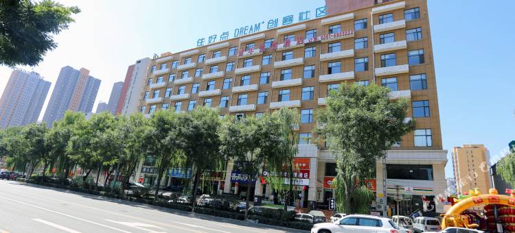 唯逸电竞影音酒店图片