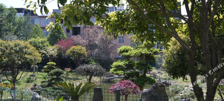 风雅一居客栈(张家界天门山索道店)图片