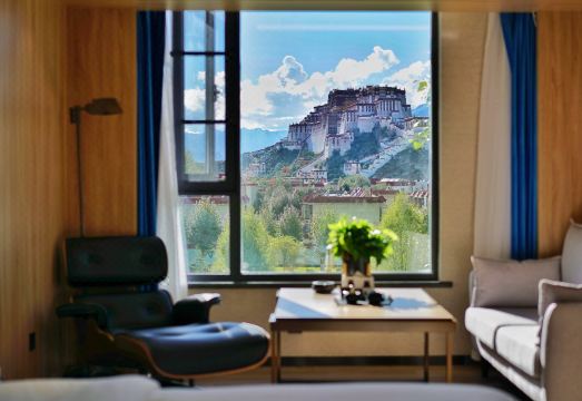 平措康桑观景酒店（布达拉宫店）外景图