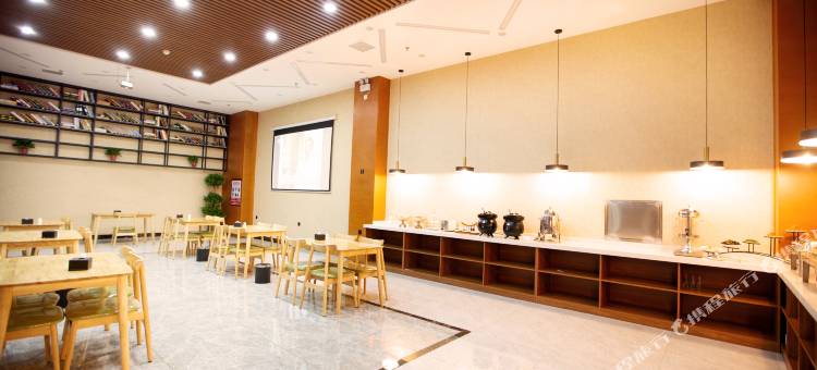 昆仑乐居酒店(平顶山郏县星辰里店)图片