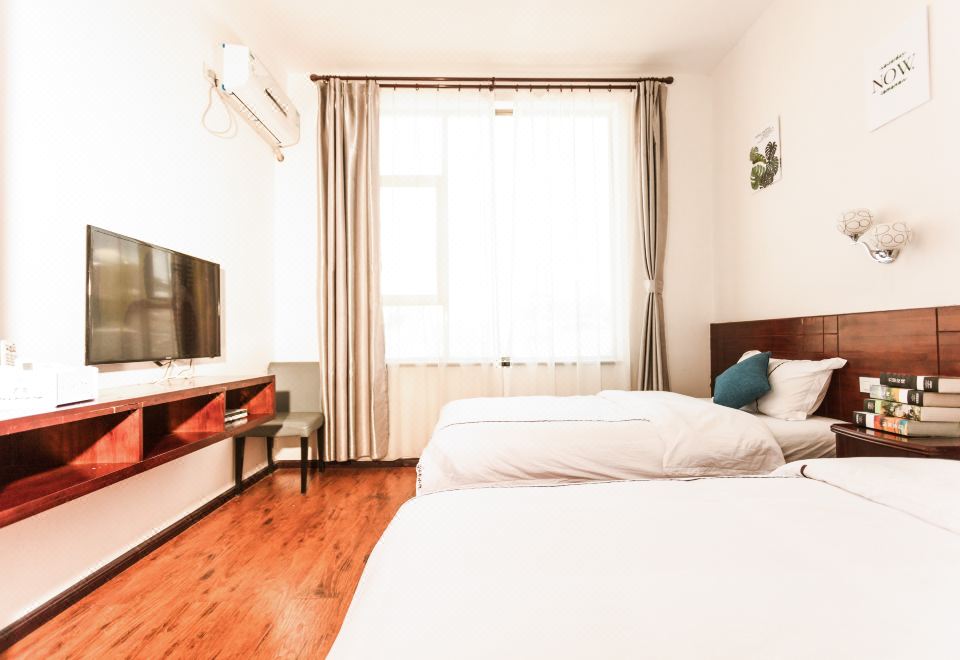  Hotel Overview