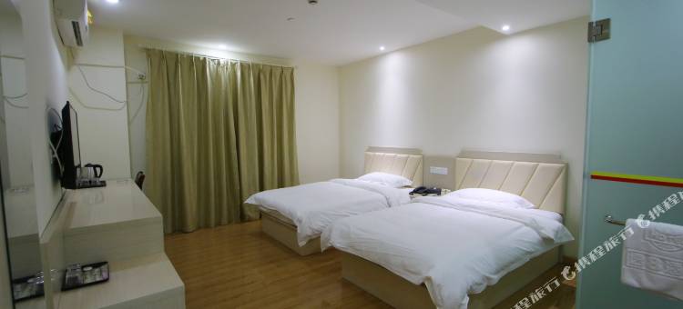 速8酒店(上海洞泾欢乐谷洞业路店)图片