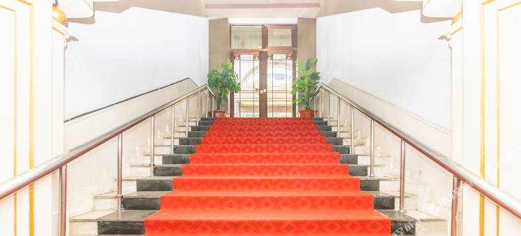 哈尔滨依侬时尚宾馆(中央大街步行街店)图片