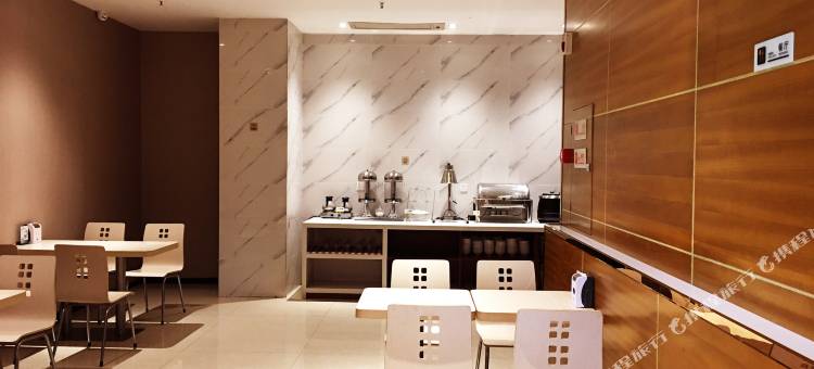 精途酒店(黄石北站磁湖景区店)图片