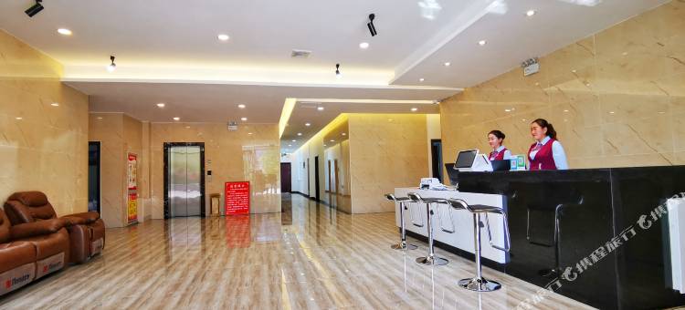 大柴旦梦之旅供氧酒店(翡翠步行街店)图片