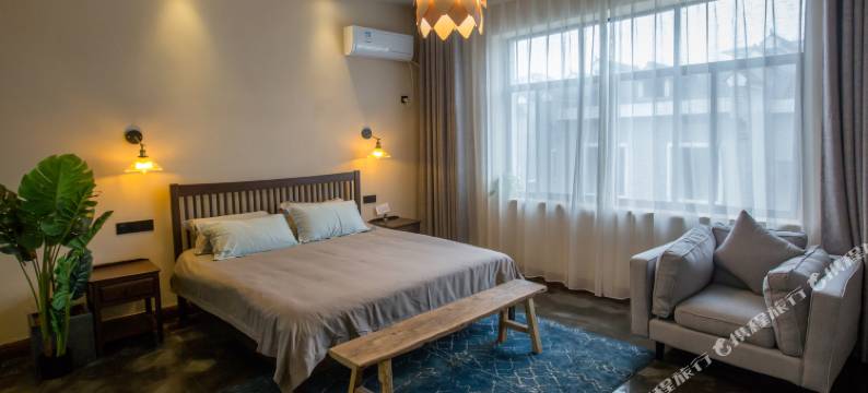 等等·Lightluxury休闲观景美宿(资兴东江湖店)图片