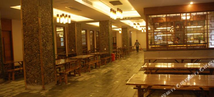阿依河牛角寨民俗风情大酒店图片