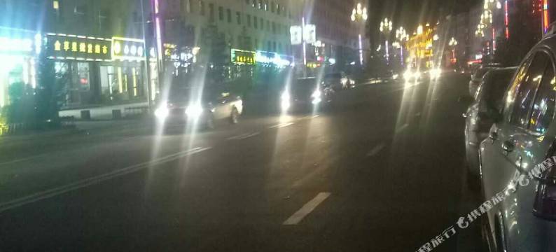 祁连雅轩迎宾苑民宿(卓尔山店)图片
