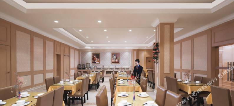 维也纳国际酒店(上海金山卫火车站城市沙滩店)图片