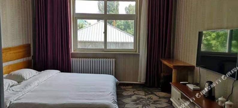 那拉提河谷旅游度假村图片