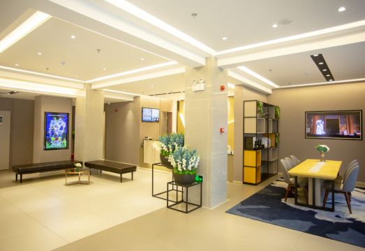Homeinn Selected Hotel (Heihe Central Avenue Pedestrian Street)Hotel Overview