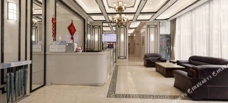 柏卡顿精品酒店(深圳东门步行街晒布地铁站店)图片