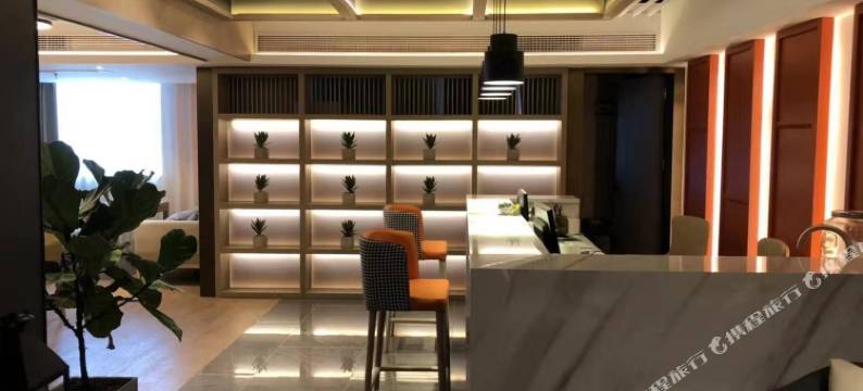 重庆云汐酒店 (汽博中心金童路轻轨站店)图片