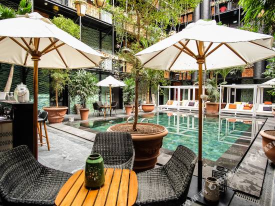 瑪農勒斯套房古斯米登酒店