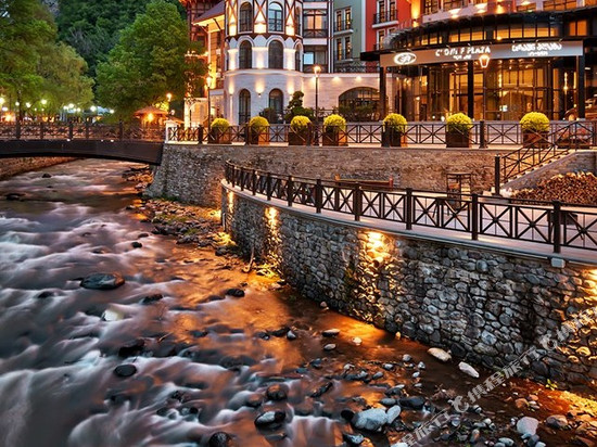 博罗米皇冠假日酒店