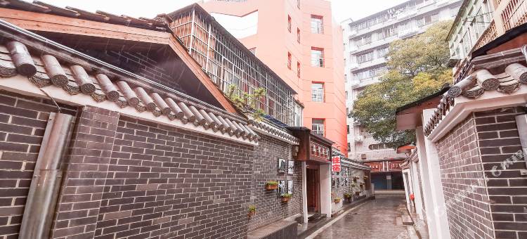 OYO南昌温馨旅馆(八一馆地铁站店)图片