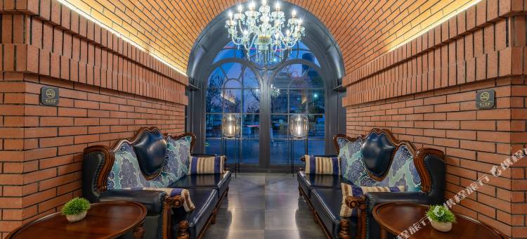 雨荷书香世家酒店(济南西站国际会展中心店)图片