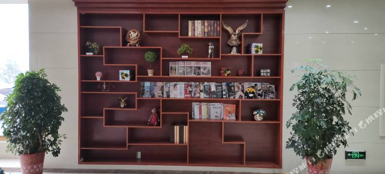 如家睿柏·云酒店(青岛西海岸新区政府世博城店)图片