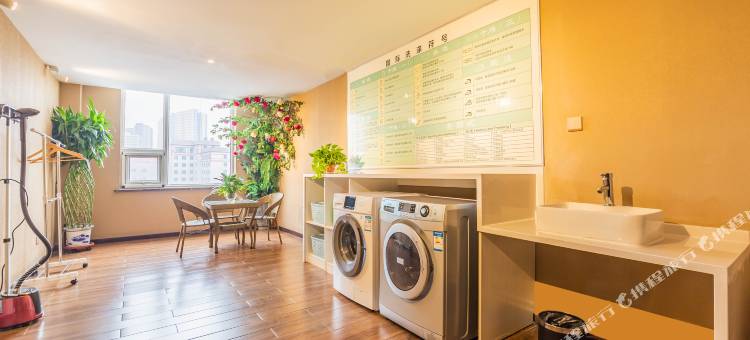 景然精品酒店(呼和浩特火车站海亮广场店)图片