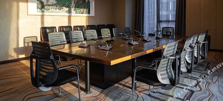 金翎假日酒店(宝鸡令氏家外家店)图片