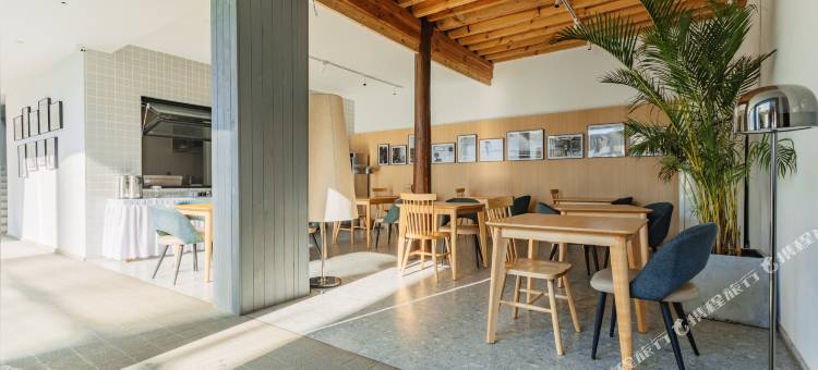 大理双廊半月拖蓝水景雅院图片