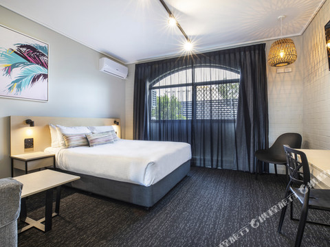 斯普林伍德睡帽酒店