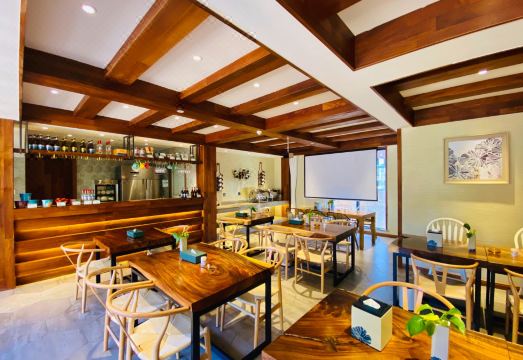 Joy Luck Huahu Resorts Hotel Overview