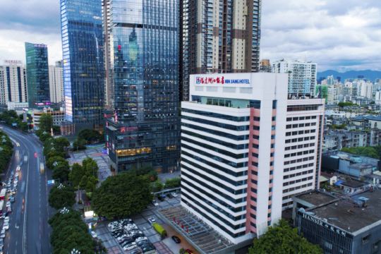 选择房间装修:2021闽江饭店坐落于福州市区cbd中心,五四路和湖东路