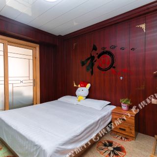 丹东东港海边乐途公寓(曙光路分店) 新开业 民宿 409 起