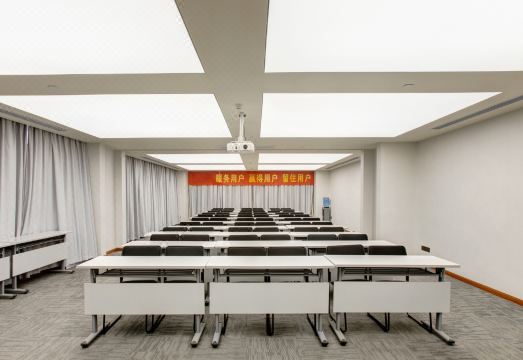 Ji Hotel (Taiyuan YingZeXi Street) Hotel Overview