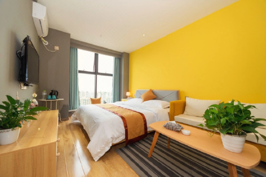 莱雅轻居主题酒店(成都理工大学店)(电竞)(投影)预订价格,联系电话