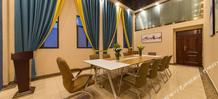 嵩明锦和酒店(杨林大学城店)图片