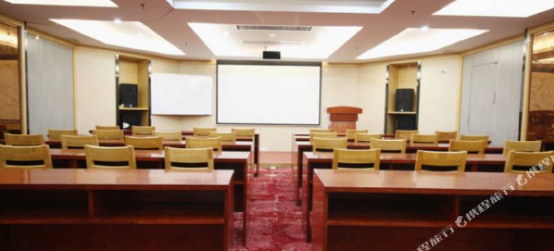 徽商168酒店(深圳大运地铁站店)图片