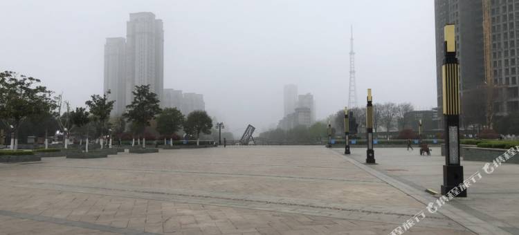 派酒店(商丘高铁站帝壹茂店)图片