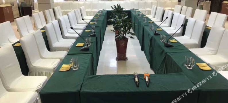 汨罗金碧华府大酒店图片