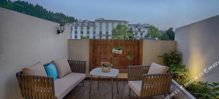 凤凰等你来三生三世江景庭院民宿(凤凰古城沱江店)图片