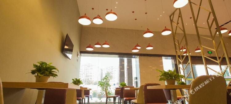 柏曼酒店(广州东站梅花园地铁站店)图片