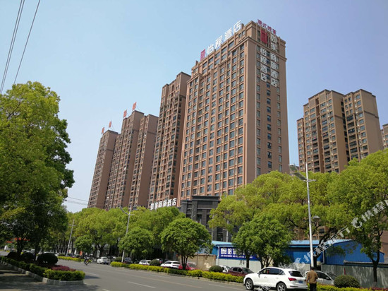 孝感汉川人民大道怡程酒店