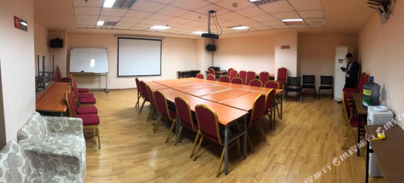 云枕酒店(重庆上清寺牛角沱轻轨站店)图片