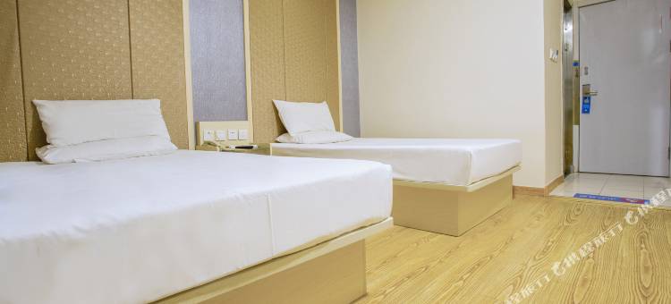 怡莱酒店(盖州火车站兴隆大家庭店)图片