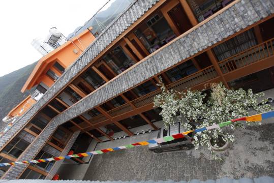 宁蒗圣湖乐居酒店