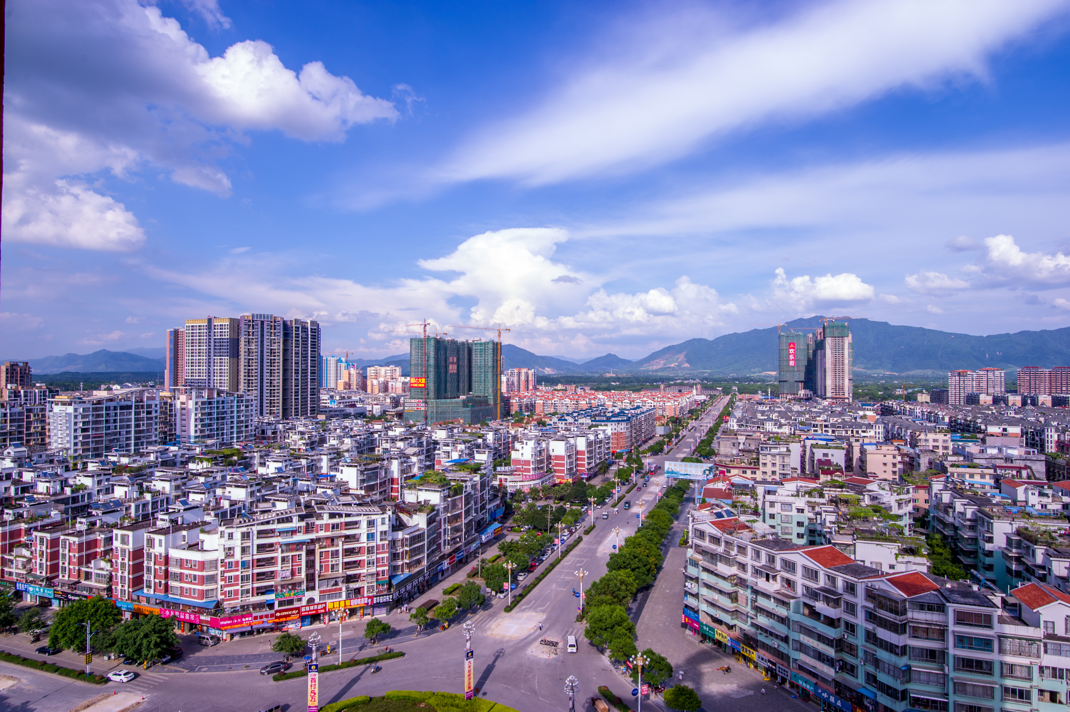Jinshuiwan International Hotel (Guilin High-speed Railway North Station West Station) Hotel Overview