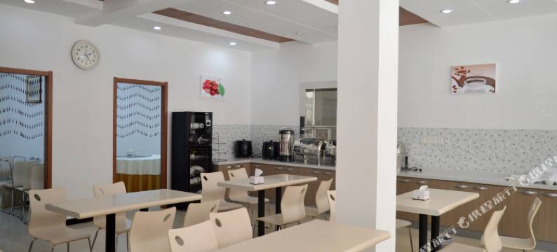 维奥兰羽酒店(石家庄新火车站平安南大街店)图片