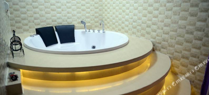 潢京客栈主题宾馆(北京昌平北站西关店)图片