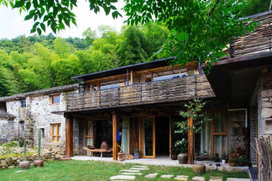 查看更多临海小芝镇胜坑村90号, 中国显示地图临海胜坑草宿携程酒店