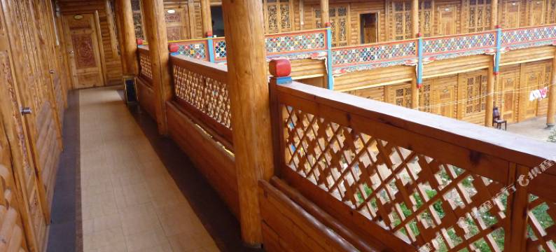 泸沽湖花楼酒店图片