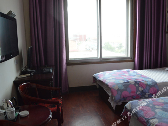 和林格尔馨达宝伦酒店