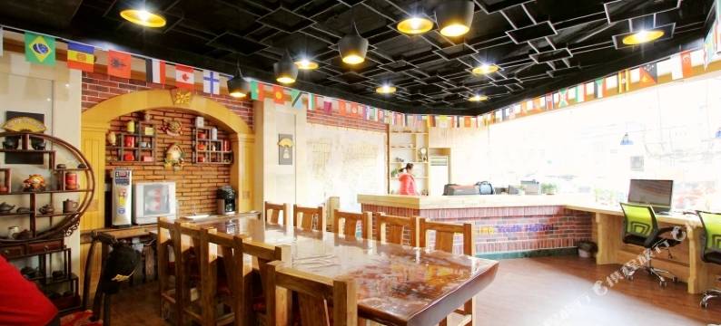 青岛自由行海滨栈桥青年旅社(火车站栈桥店)图片