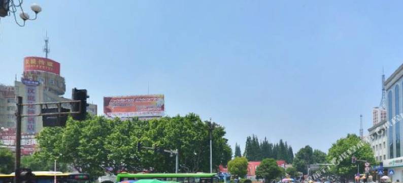 无限影院酒店(汇通市场店)图片