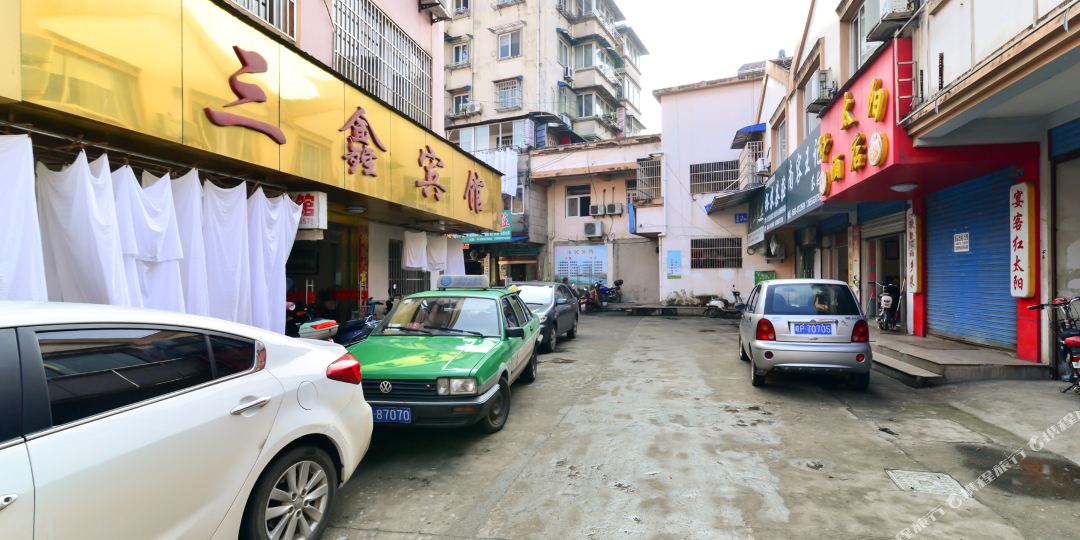 安徽省宣城市泾县泾川镇交通路260号长红宾馆隔壁(交通路茶城左转第